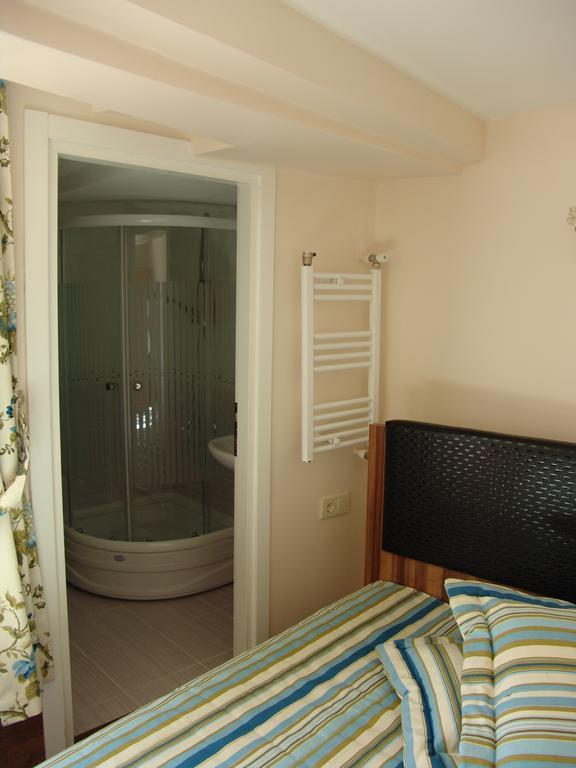 Hotel Orhan Kutbayin Evi à Adalar Extérieur photo